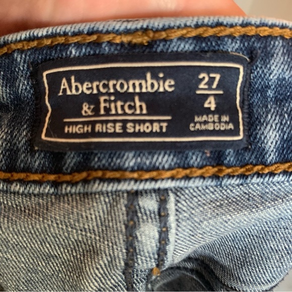 👗Abercrombie Denim Distressed Shorts, 27”, size 4 - Picture 6 of 6